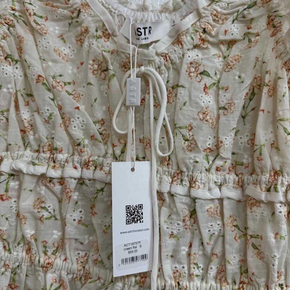 ASTR Kissed Shirred Ruffle Sleeveless Crop Top - Picture 4 of 7